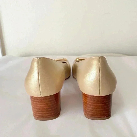 Salvatore Ferragamo Gold Emblem Round Toe Block Heel Narrow Size 8.5 - Picture 7 of 9